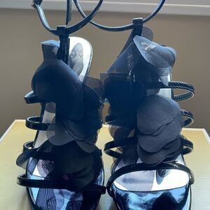 Joey Black Flutter Heels Size 8 B2